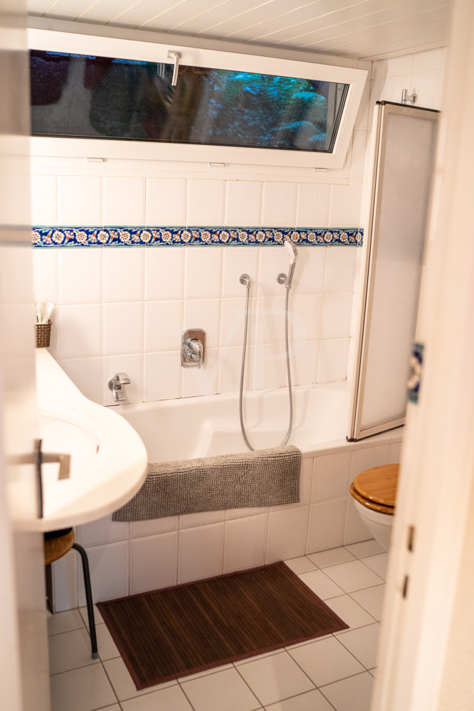 Badezimmer im Gartengeschoss