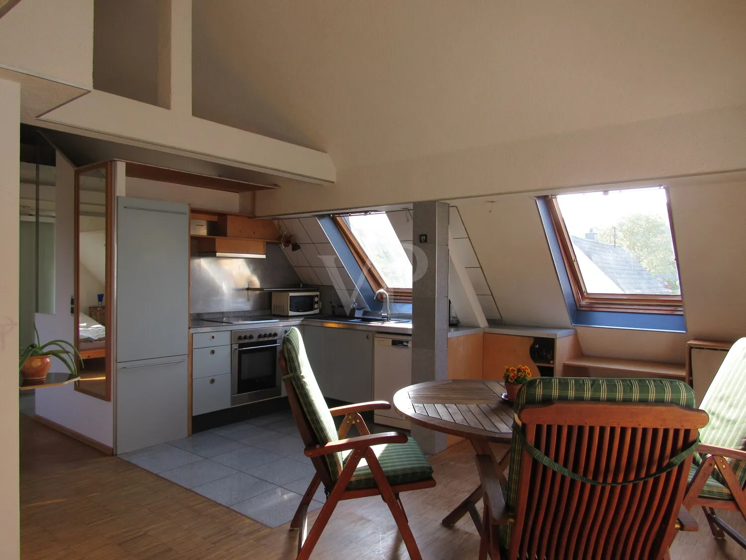 DG II, Küche mit Essbereich