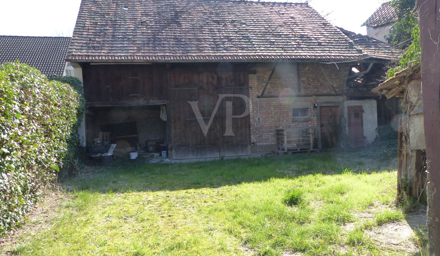 Wirtschaftsgebaüde