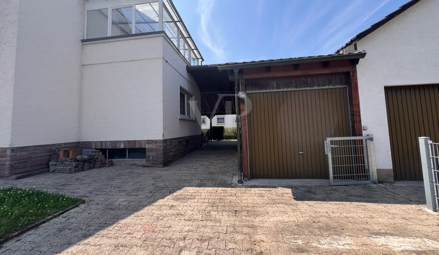 Überdachter Innenhof