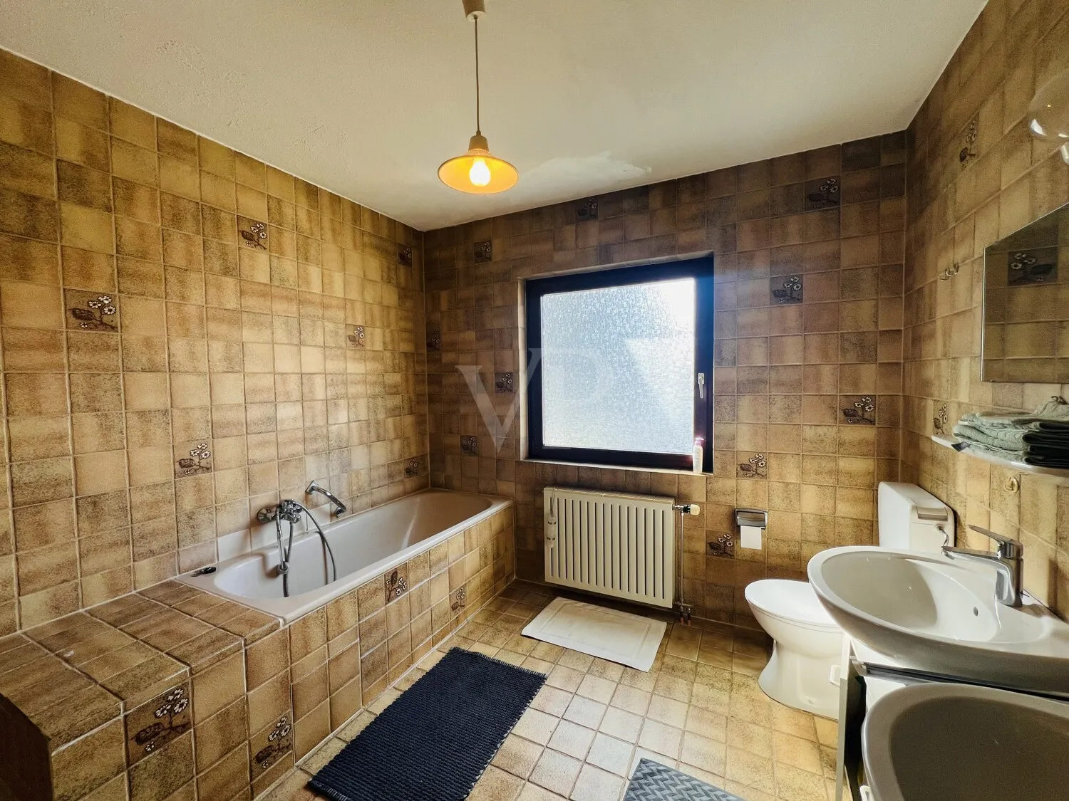 Obergeschoss Bad, Wanne, Dusche 2