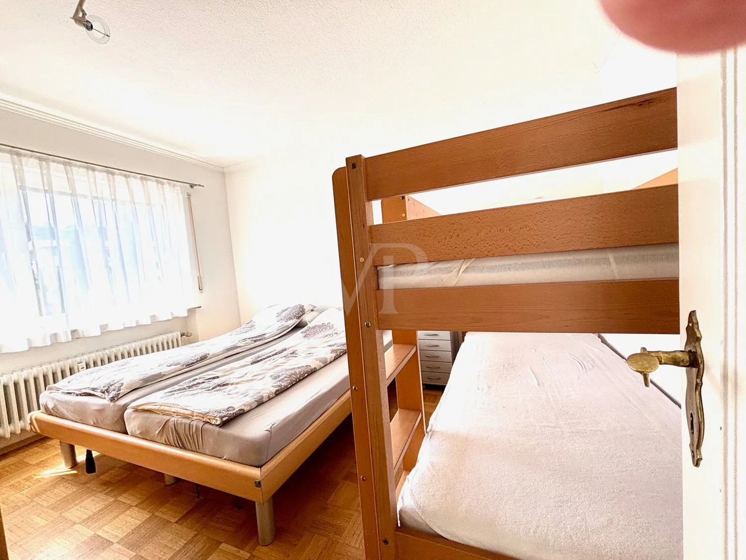 Schlafzimmer mit 4 Betten