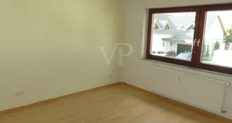 von_poll_real_estate_property_25011031_image_9