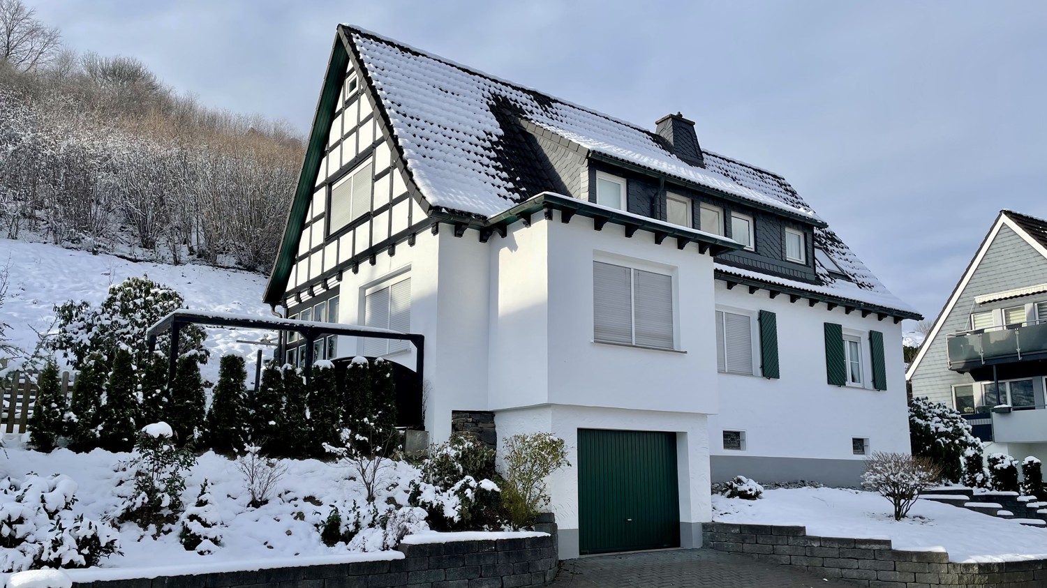 Einfamilienhaus auf großzügigem Grundstück mit modernisierten Elementen