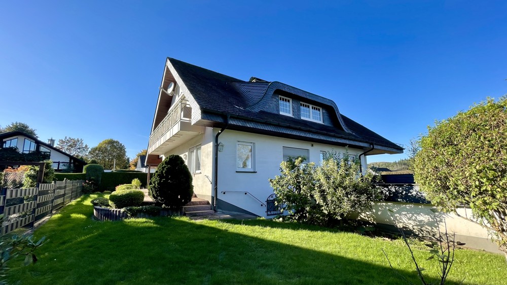 Erdgeschosswohnung mit Garten und Terrasse