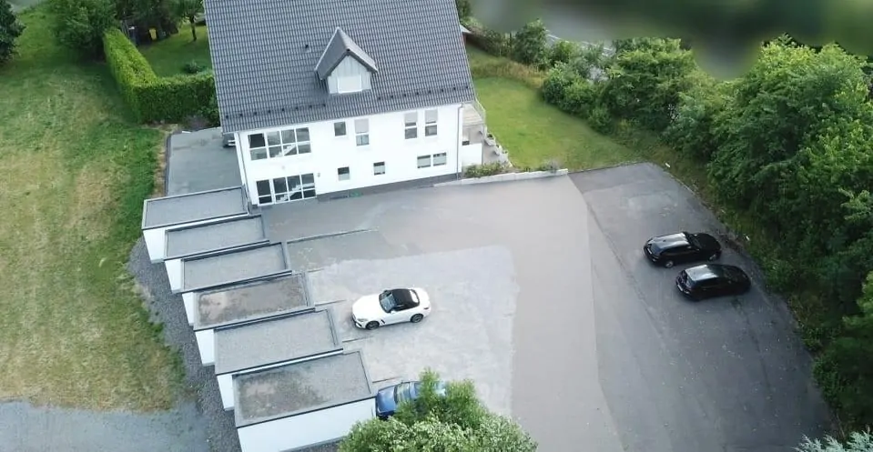 Energieeffizientes, neuwertiges Mehrfamilienhaus in ruhiger, verkehrsgünstiger Lage