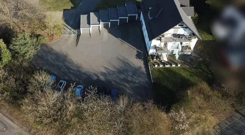 Energieeffizientes, neuwertiges Mehrfamilienhaus in ruhiger, verkehrsgünstiger Lage