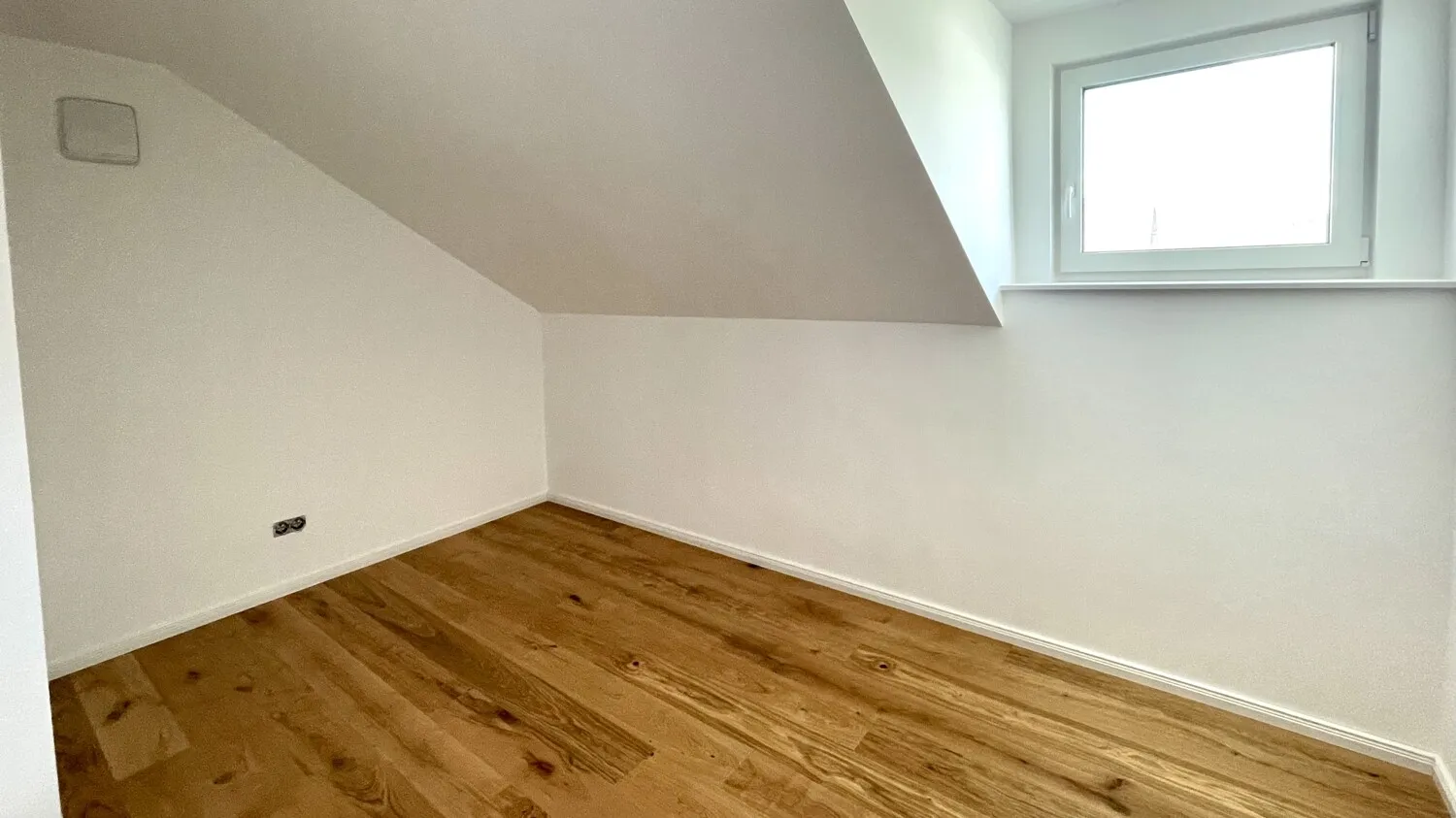 Elegante condominio in un edificio a risparmio energetico: vita moderna con fascino e comfort di alta qualità