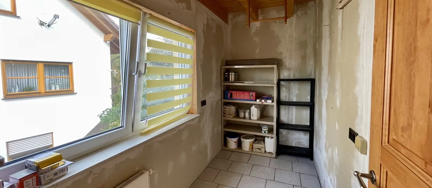 Großzügige Erdgeschosswohnung im Dreifamilienhaus