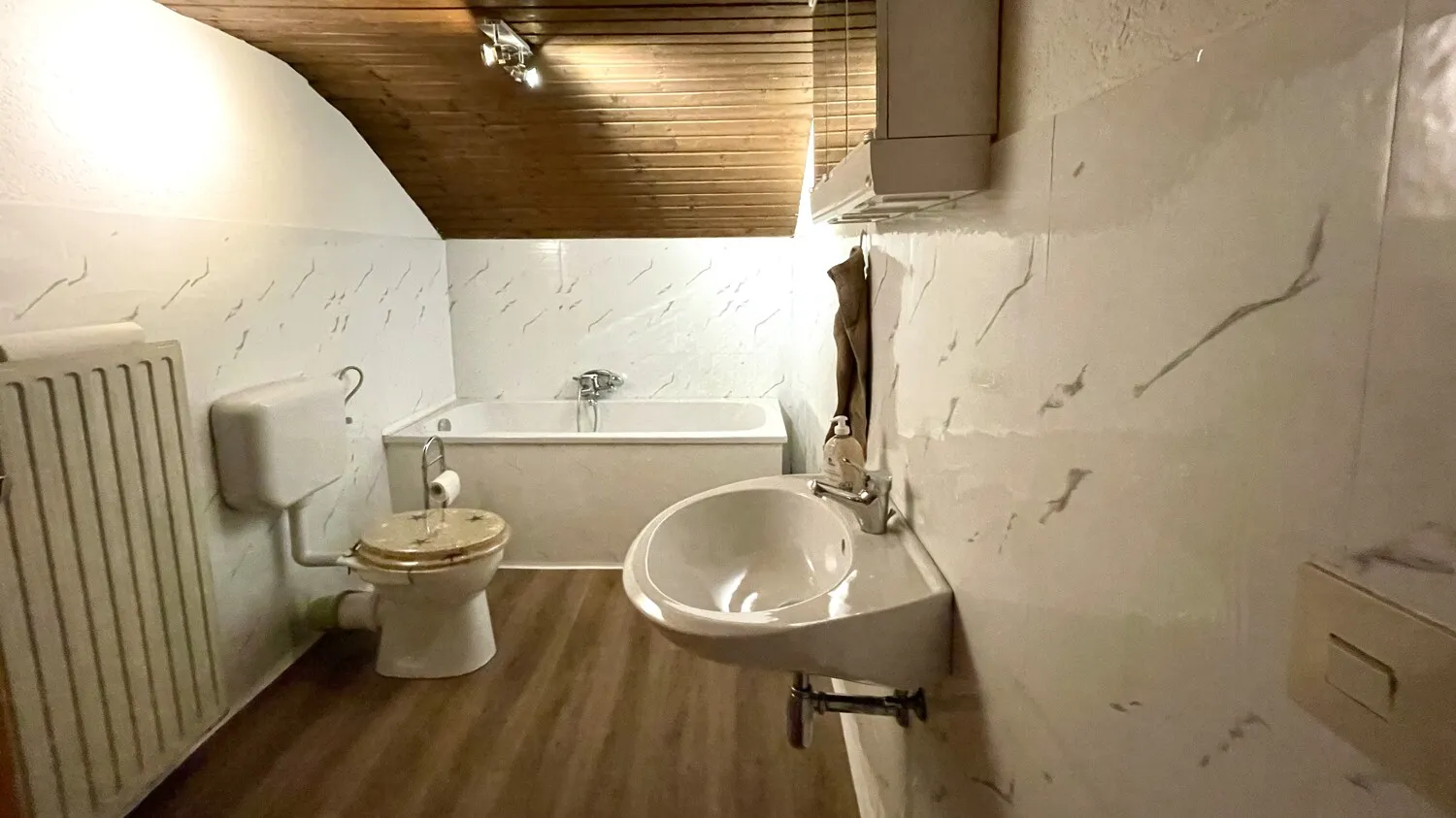 Badezimmer Dachgeschoss
