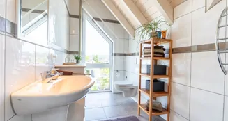 von_poll_real_estate_property_25211028_image_16