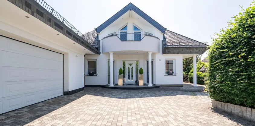 von Poll Immobilien GmbH