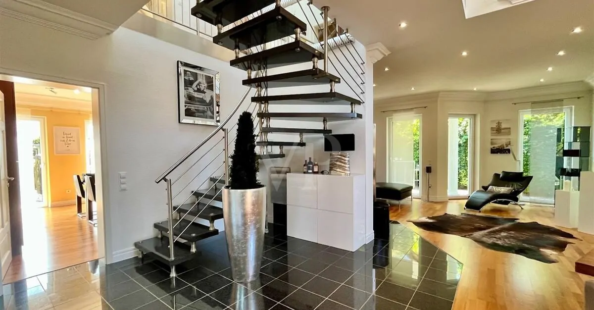 Aufgang zum oberen Geschoss