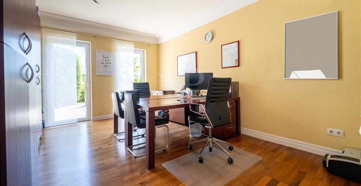 Büro