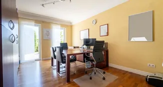 von_poll_real_estate_property_25211028_image_6