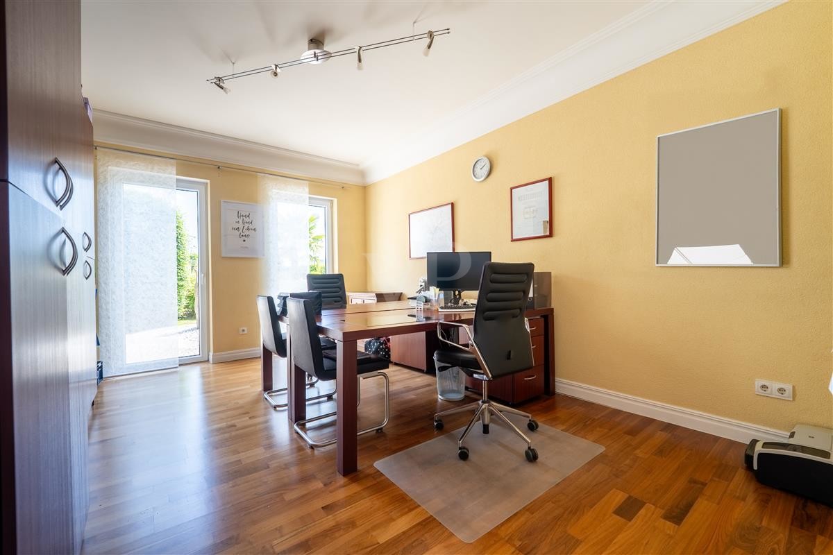Büro