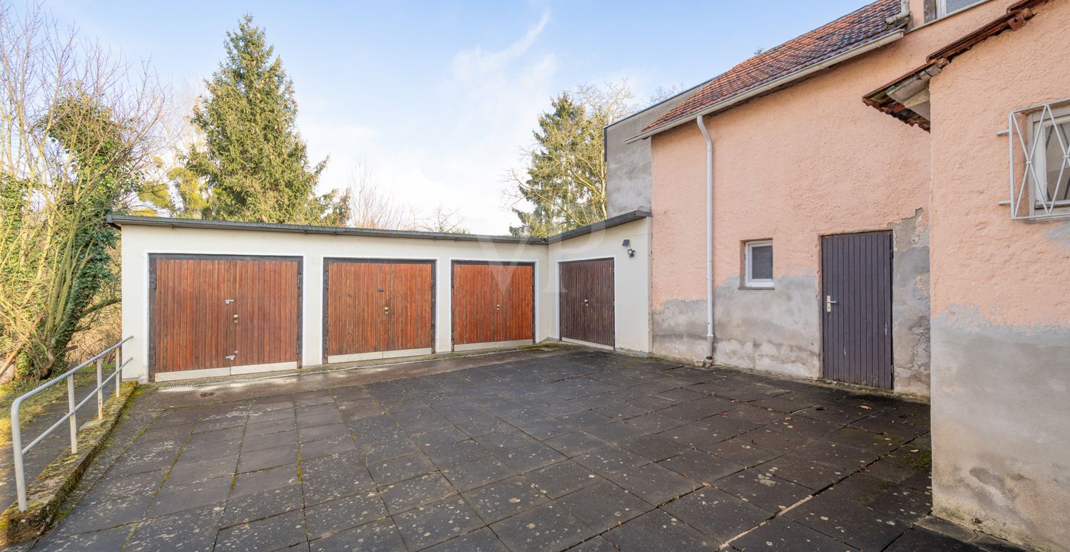 Innenhof/Garagen
