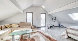 von_poll_real_estate_property_24014023_image_11