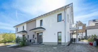 von_poll_real_estate_property_24014023_image_0