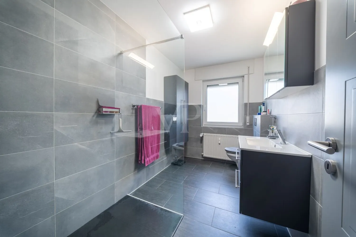 Weiteres Duschbad