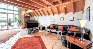 von_poll_real_estate_property_24211055_image_3