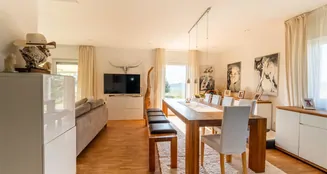 von_poll_real_estate_property_24014108_image_2