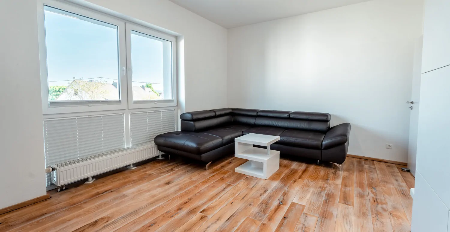 Wohnzimmer im 3- Parteienhaus