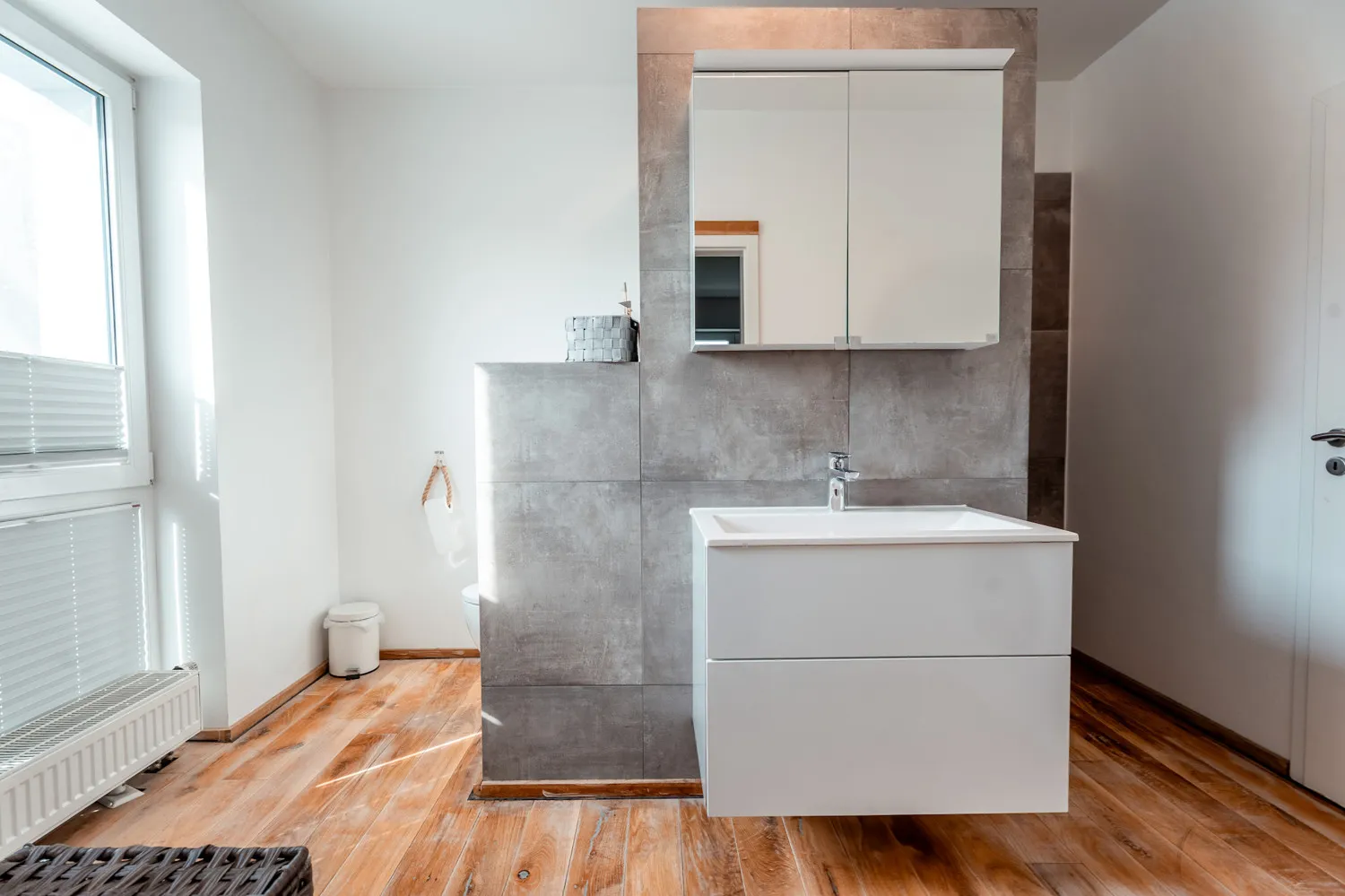 Bad im 3- Parteienhaus