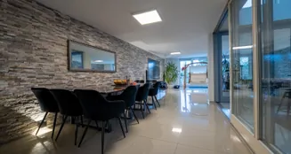 von_poll_real_estate_property_25014121_image_4