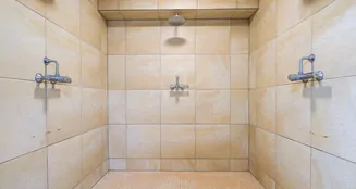 von_poll_real_estate_property_25211009_image_11