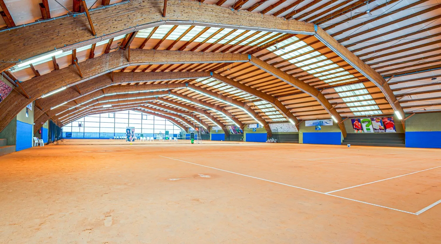 Tennishalle