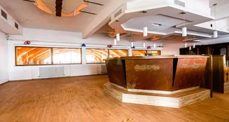 von_poll_real_estate_property_25211009_image_6