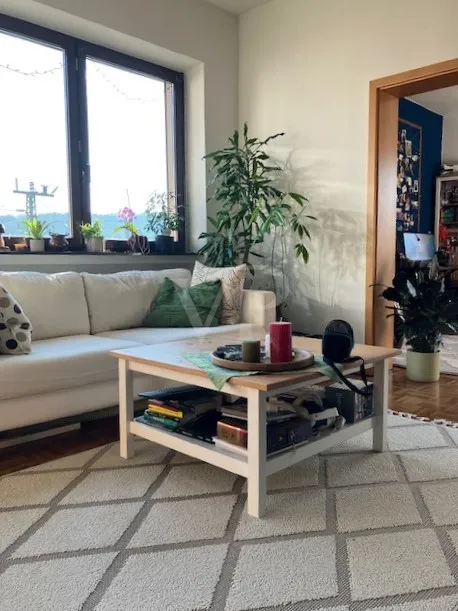 1- OG Wohnzimmertisch