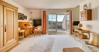 von_poll_real_estate_property_25014022_image_25