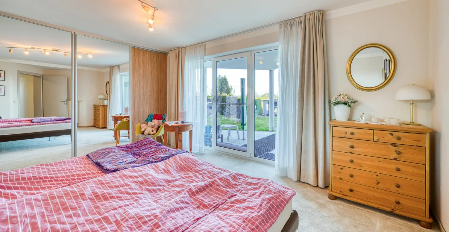 Schlafzimmer Untergeschoss