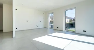 von_poll_real_estate_property_25014032_image_2