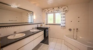 von_poll_real_estate_property_25211036_image_7