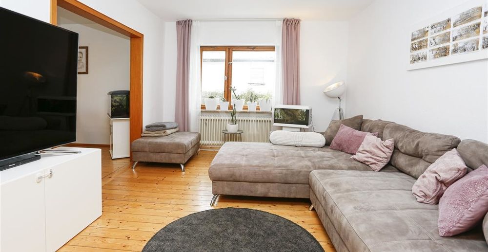 Wohnzimmer Altbau