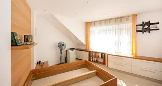 von_poll_real_estate_property_25211012_image_10