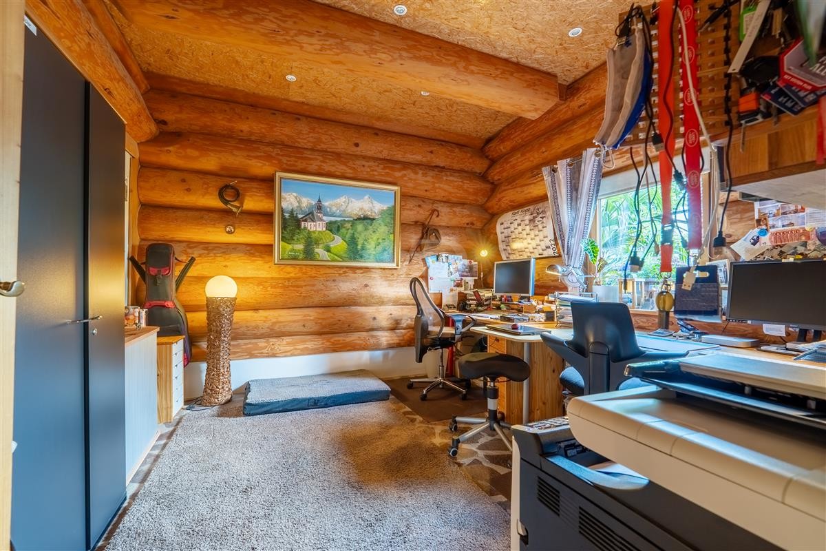 Büro im EG