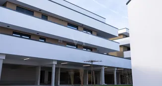 von_poll_real_estate_property_25211018_image_1