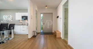 von_poll_real_estate_property_25014045_image_1