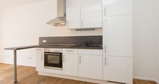 von_poll_real_estate_property_25211025_image_1
