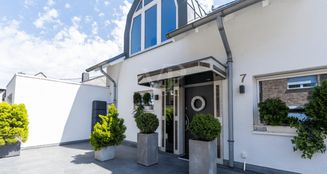 von_poll_real_estate_property_25014051_image_1