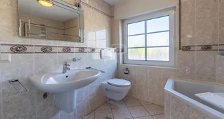 von_poll_real_estate_property_25014102_image_16