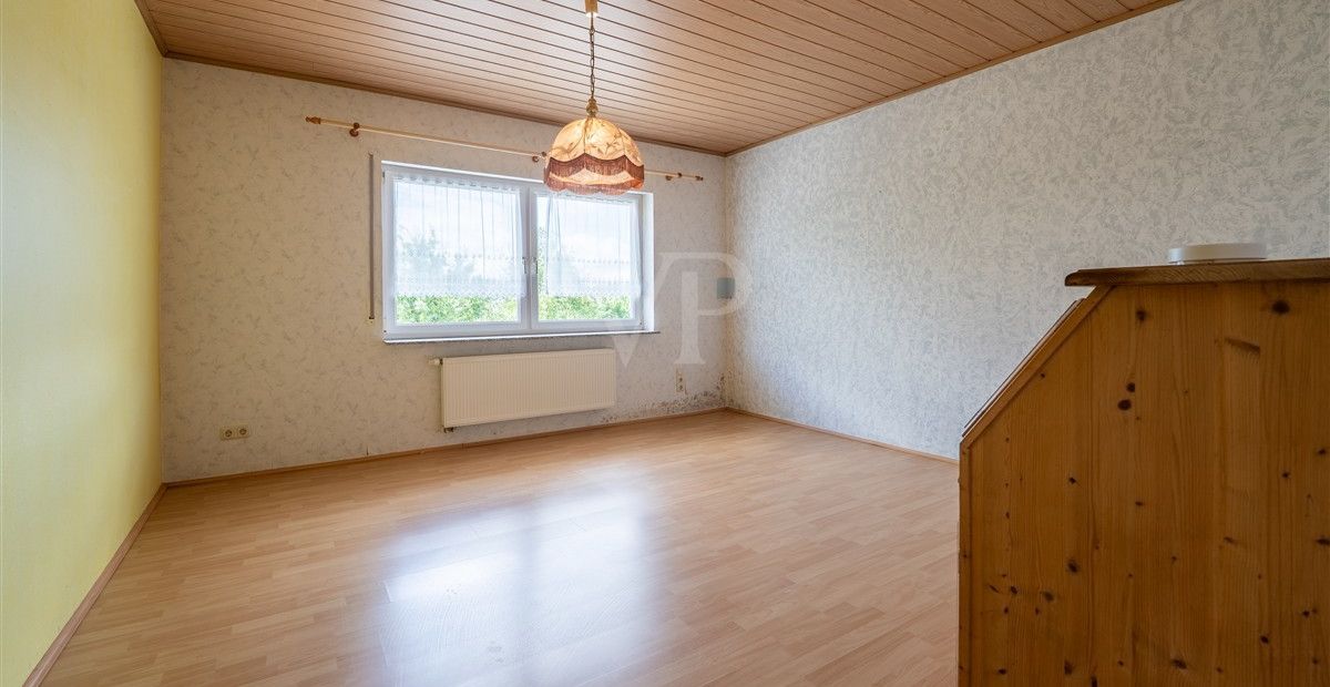 Schlafzimmer (EG)