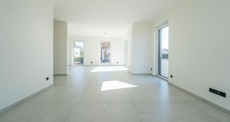 von_poll_real_estate_property_25211035_image_4