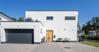 von_poll_real_estate_property_25211031_image_0