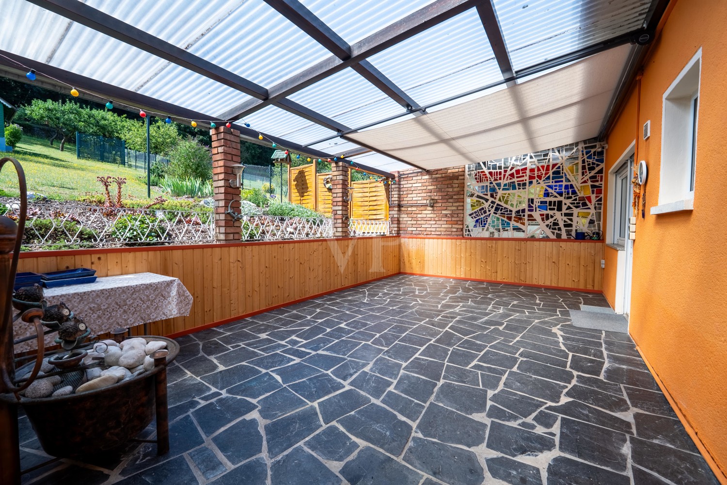 Angrenzende Terrasse