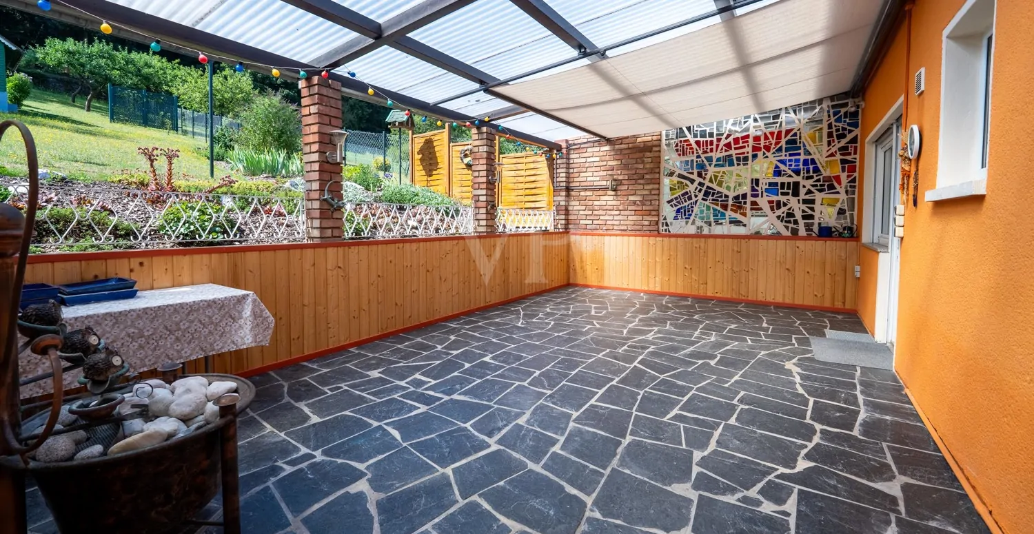 Angrenzende Terrasse